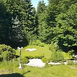 ゲストハウス Haus Am Waldesrand オーバーホーフ