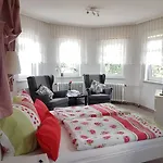 ゲストハウス Haus Am Waldesrand