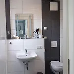 Haus Am Waldesrand ゲストハウス オーバーホーフ