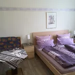 Haus Am Waldesrand ゲストハウス